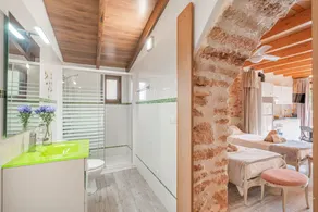 Villa 'Garraseca' with Mountain Views, Wi-Fi and Air Conditioning - Image 4