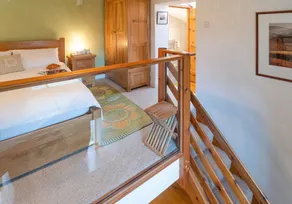 Beautiful cottage with breathtaking views! Sleeps 3 & 1 dog, w/ WiFi & pub nearby! - Image 5