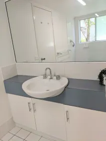 Excellent Position! 64 Edmund Street\nSo close to the Kings beach & Park - Image 4