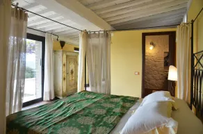 A luxury retreat in the hills of Montalcino - Image 5