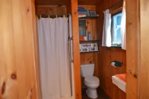 Real Maine Lake Camp Doppelbelegung Keine Kinder Keine Haustiere - Image 3