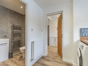 4 bedroom accommodation in Church Broughton, near Derby - Image 4