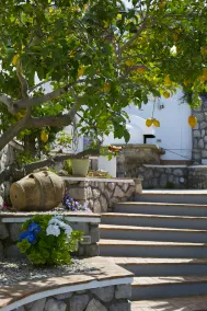 Villa Venus in Sorrento Coast; comfort and safe living in amazing scenery  - Image 5