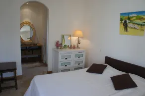 Smukt hus i Luberon med pool dør - Image 2