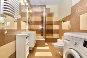 Rodzinny apartament dla sześciu osób z parkingiem prywatnym - Image 3