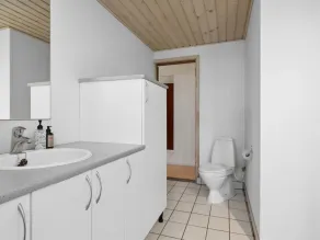 Holiday Home Anya - 600m from the sea by Interhome - Image 4