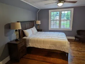 Spacious Country Comfy Living in Yadkin Valley Wineries, Askew Winery, Downtown! - Image 5