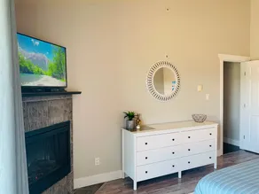 Right off Main Street, near delicious bakeries and more.10 minute walk to beach! - Image 5