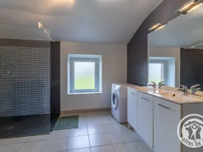 Idyllische Unterkunft im Grünen: Gîte mit Terrasse, privatem Teich, nah an Top-Sehenswürdigkeiten! - Image 3