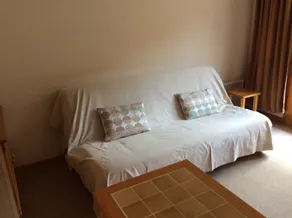 2-room apartment + south-facing balcony - Image 2