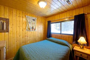 Located against the mountains facing the river - Image 3