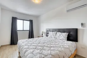 Ocean View Condo With Scenic Balcony, Well-equipped Kitchen, Internet & W/D - Image 4