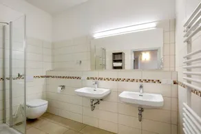 Apartment 'Ferienwohnung 3' with Shared Terrace and Wi-Fi - Image 4