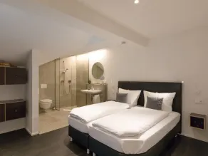 Suite 1, bis 8 Personen, Balkon, Maisonette, 105 qm - Image 3