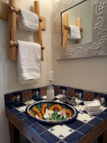 Tranquilo Guest Suite in the North Valley, close to I-40 and Old Town - Image 2