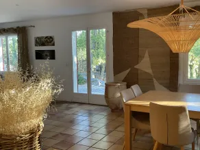 Hus under eg: pool, rolig og sindsro - Image 2