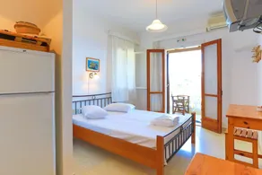 Faros Exi, Gaios Apt, sleeps 2, near beach, sea views - Image 3
