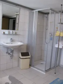 Comfortable holiday house, located in a big garden, few minutes to the centre - Image 3
