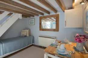 Beach themed Annexe close to Chichester, West Wittering beach and Goodwood - Image 4