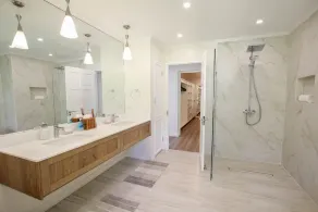 Stunning Villa 2 Mins to Beach - Coral House - Image 2