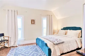 Lavender Hill Lake House- Stunning Views +Walk to Shops +Near Dunes & Pentwater - Image 5