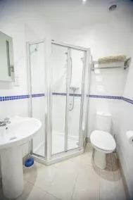 Hartland Heights - capacidad para 6 personas en 2 habitaciones - Image 4