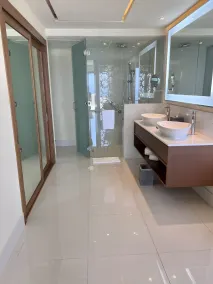 Spectacular 3 Bedroom OceanFront PH Condo with terrace and panoramic ocean views - Image 3