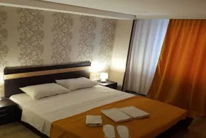 Daily rent,well equipped with all necessary equipment. Clean and clear space.  . - Image 3