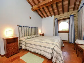 Idyllic Stay With Charm - Image 3