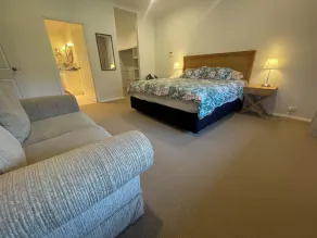 Ping Willows Guesthouse: Spacious Accommodation in the Perth Hills - Image 5