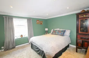 Central townhouse with hot tub jacuzzi bath and 3D TV room - Image 4