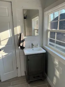 Lake House Suite - Image 4