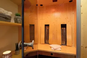 Spacious apartment in a sunny, central location - Image 2
