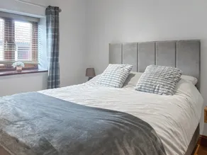 2 bedroom accommodation in Catsham, near Glastonbury - Image 5