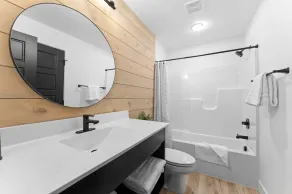Cedar Shores home - Image 3