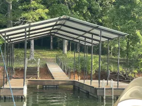 Cozy, Lake Lanier property with amazing views - Image 2