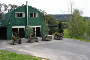 Family or group accommodation in farm setting. - Image 5