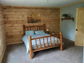 Potomac Cabin: Riverfront, 7 acres, sleeps 14, hot tub, Starlink - Image 5
