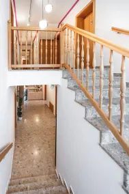 SISTERS Haus Hotel Garni - Image 2
