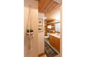 Creekside Cabin > 15min to Skiing, Hiking, & the Alpine Coaster > Pet-Friendly - Image 5
