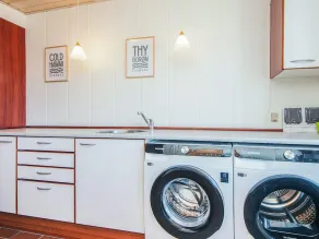 12 person holiday home in Thyborøn-By Traum - Image 2