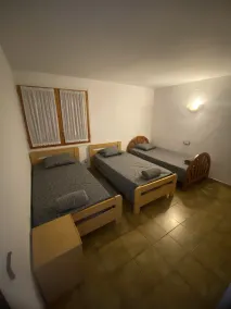 Charming 8 Bed Villa in Girona - Image 4