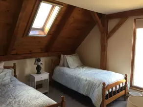SCHÖNER, HELLER SOMMER GEHT IN IDEALER EDGARTOWN-EINSTELLUNG WEG - Image 3