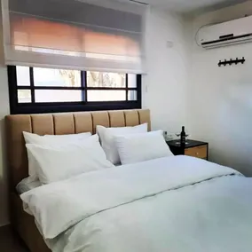Romantic accommodation apartment.10 min from the sea - Image 4