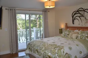 ⭐️ STUNNING WATERFRONT ⭐️Pet Friendly 3BDRM / 2BTH * FIREPIT * KAYAKS * GASFÄRSPLATS * - Image 4