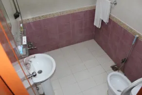 LUXURY INN - FAMILY ROOM - Image 5