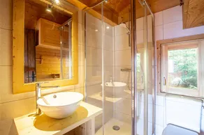CHALET 3 * RISTRUTTURATO CON SPA SPLENDIDA VISTA MONTAGNA 10 MN A PIEDI DELLE PISTE - Image 3