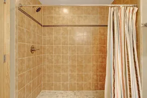 Memorable mountain condo with 2 fireplaces, lovely views, W/D, & pool access - Image 4