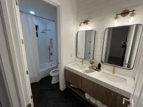 Newly Remodeled Gated Resort Community Home Minutes to Beaches & 5th In Naples - Image 5