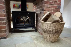 Traditional flint cottage with HOT TUB, 2 mins  from secluded beaches & pub! - Image 3